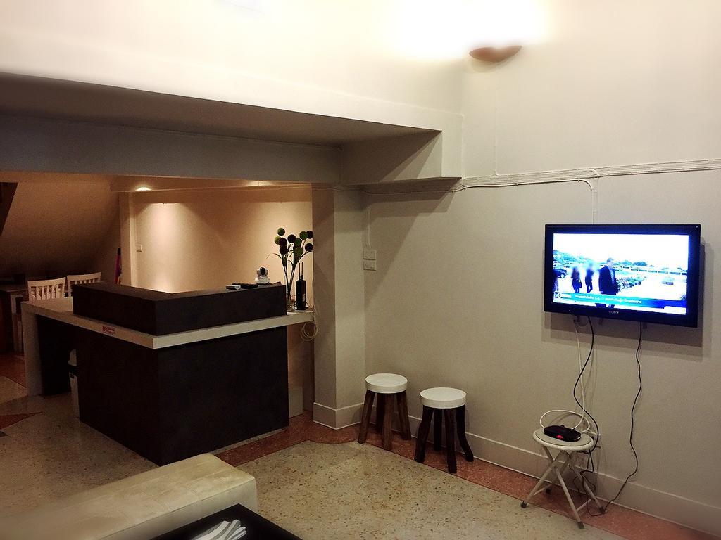 Need Sleep Hostel 曼谷 外观 照片