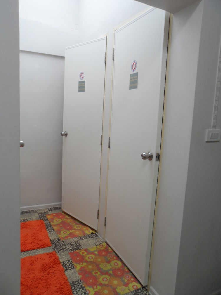 Need Sleep Hostel 曼谷 外观 照片
