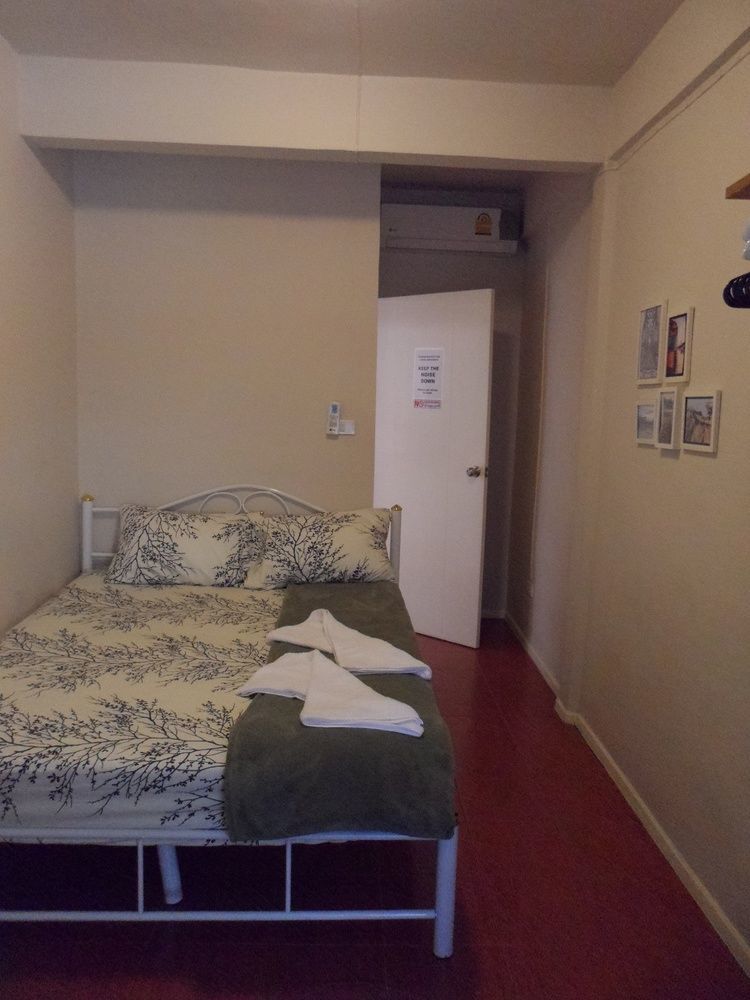 Need Sleep Hostel 曼谷 外观 照片